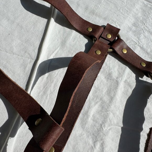 Single Thigh Leg Leather Belt Harness Holster Tarnished Metal - Picture 3 of 9